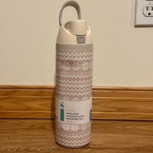 Fair Isle Stainless Steel Water Bottle - White & Gray Snowflake Design NEW
